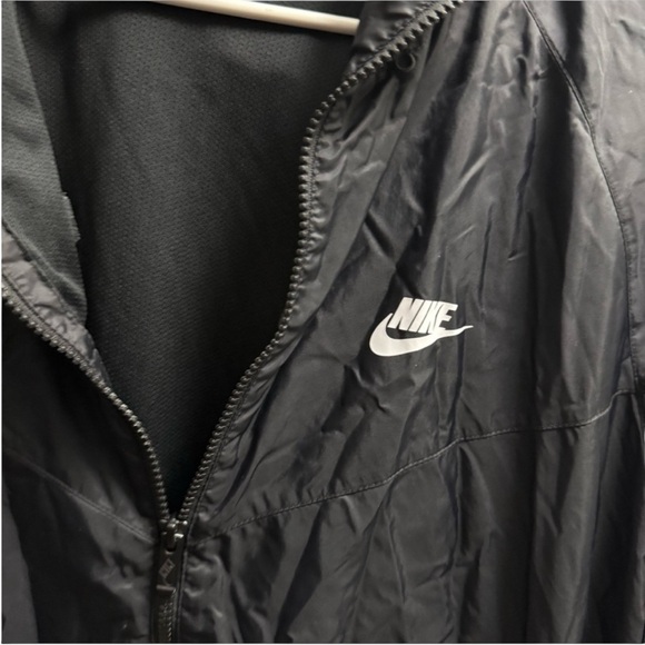 Nike Men's Black Windbreaker Jacket | Size L - Picture 4 of 5